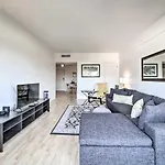 Modern City Condo Close To Downtown Phoenix!