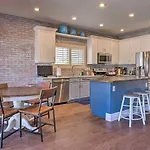 Spacious Phoenix Retreat With Patio Pets Welcome!