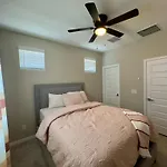 Friendly Host Near Loop 202 With Mountain Views