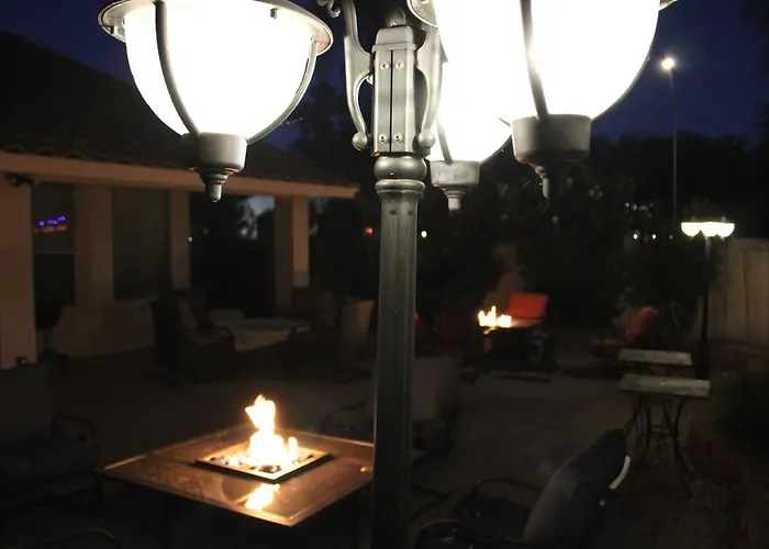 Arts, Fenced Private Pool, Fire World