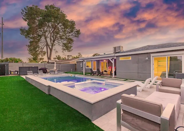 Sunsets On 11Th By Avantstay Resort-Style Pool Hot Tub Game Room
