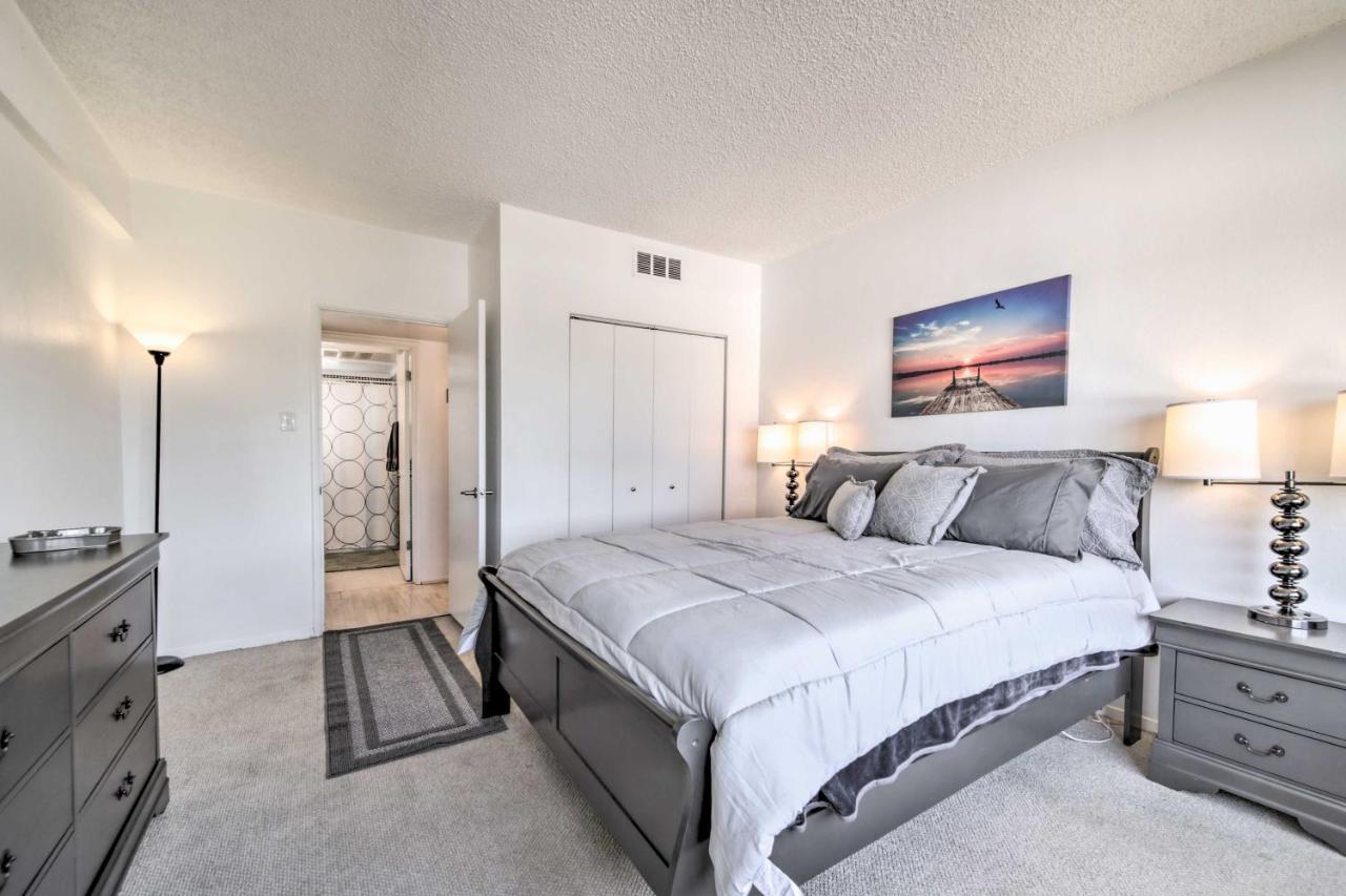 Apartment Modern Close To Downtown Phoenix!