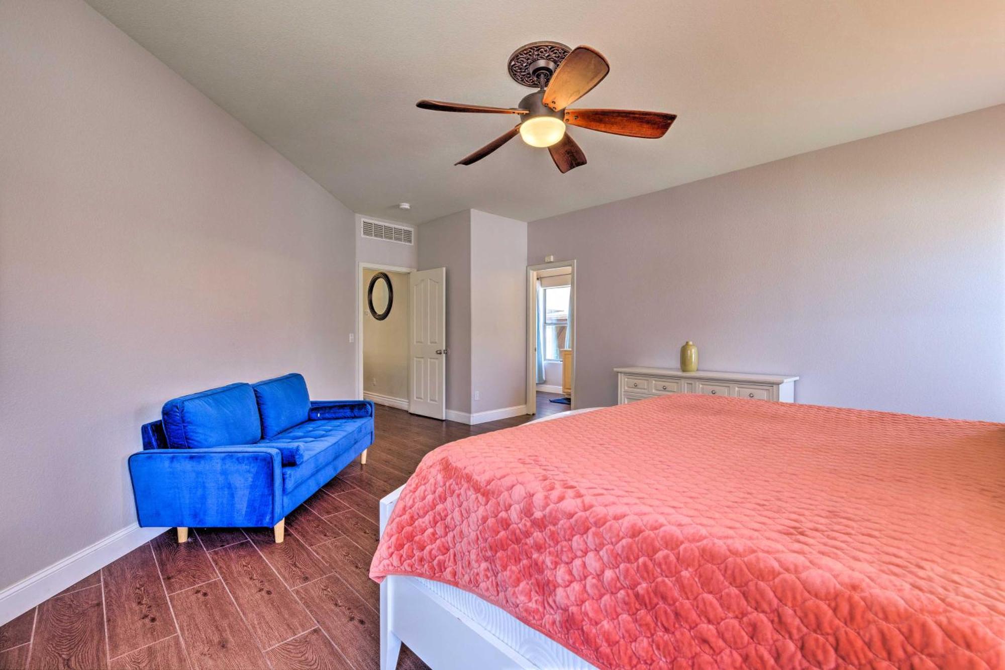 Casa de férias Spacious Retreat With Patio Pets Welcome! *