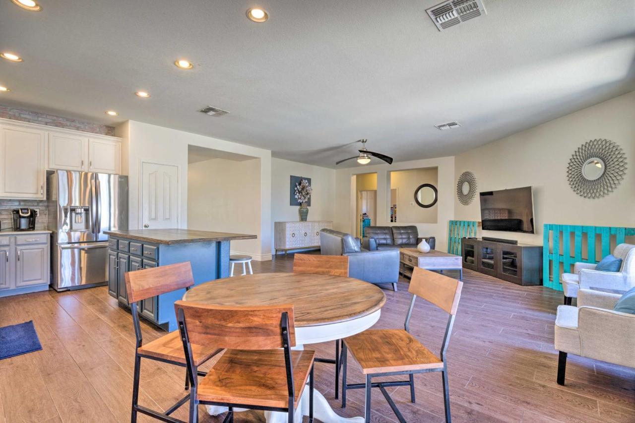 Casa de férias Spacious Retreat With Patio Pets Welcome! Phoenix