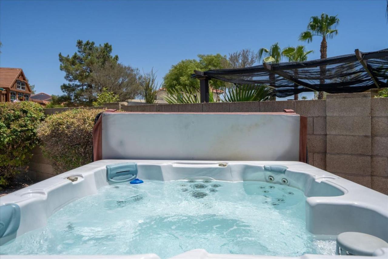 Holiday home Pickleball-basketball-heatedpool-games-2masterbrs