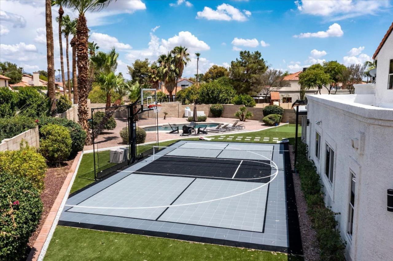 Holiday home Pickleball-basketball-heatedpool-games-2masterbrs