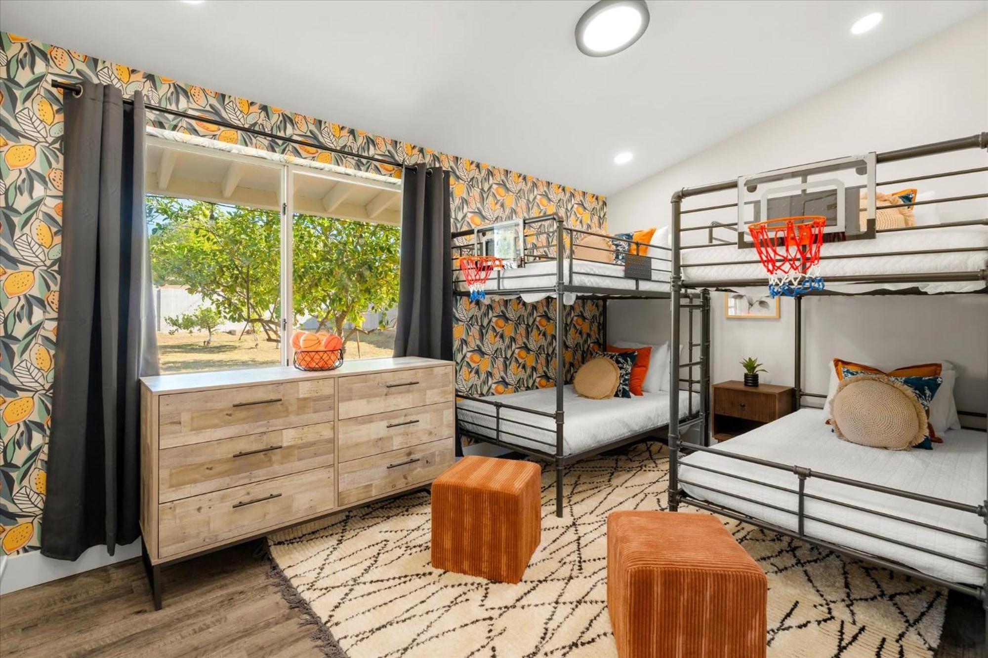 3 Bedroom Paradise Pool Hot Tub Fire Pit Ping Pong Casa de férias *