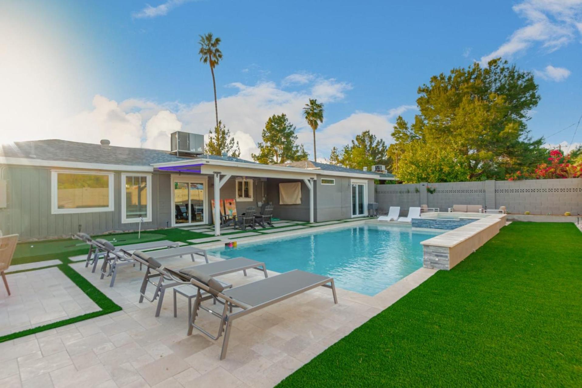 Sunsets On 11th By Avantstay Resort-style Pool Hot Tub Game