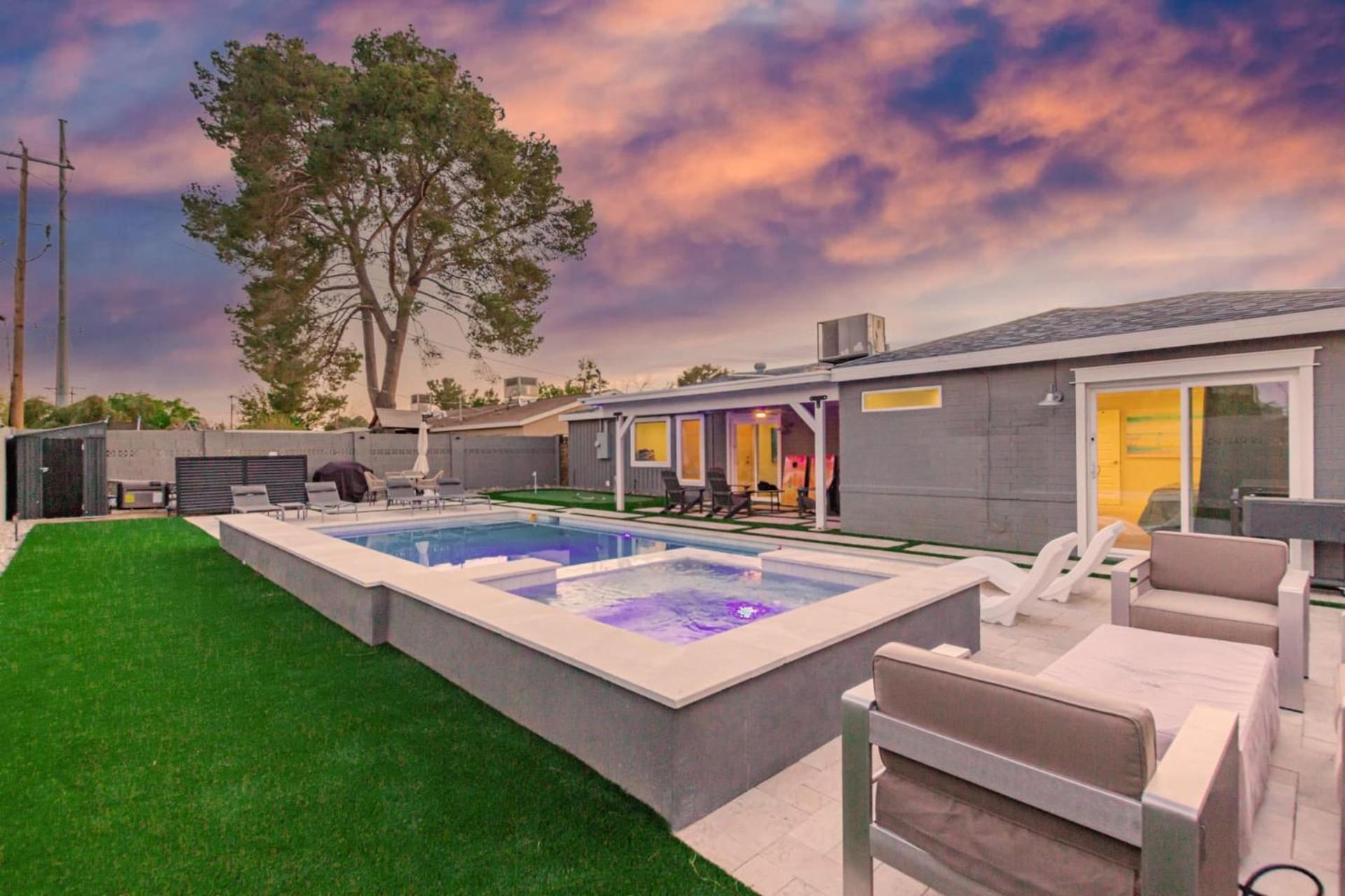 Sunsets On 11th By Avantstay Resort-style Pool Hot Tub Game *
