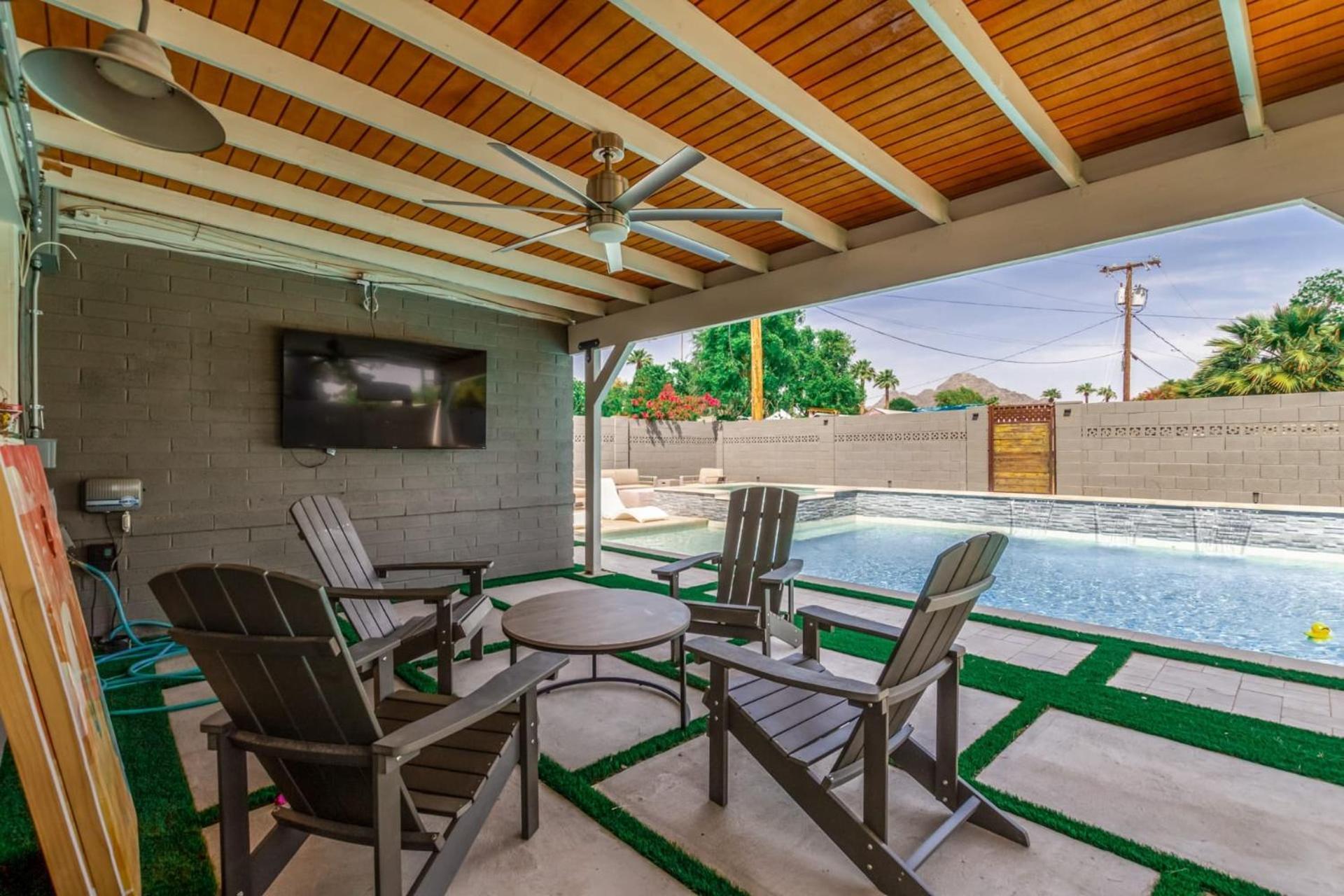 Casa de férias Sunsets On 11th By Avantstay Resort-style Pool Hot Tub Game Phoenix