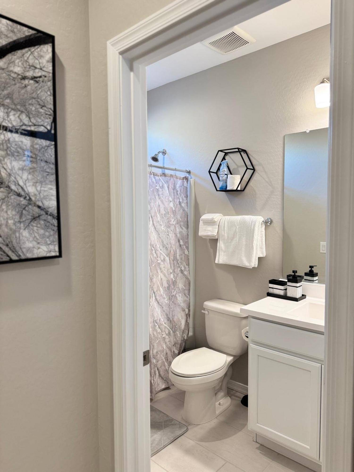 Friendly Host Near Loop 202 With Mountain Views