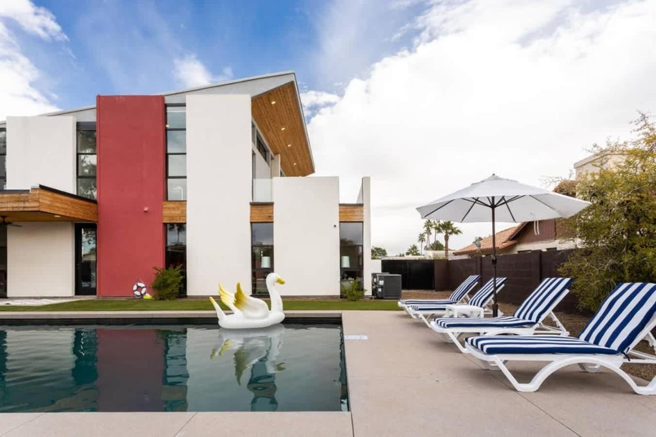 Blue Sky Modern - Iconic Architecture Pool & *