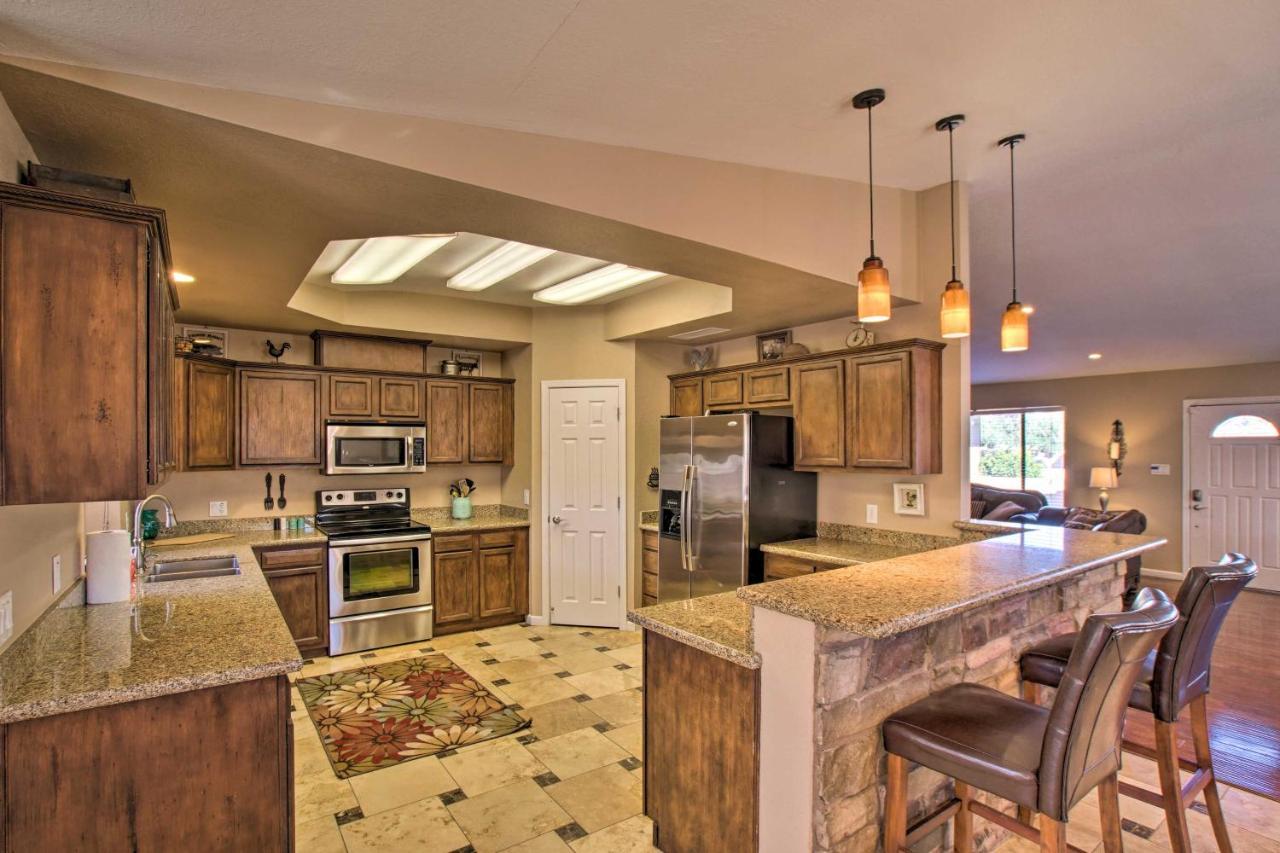 Pet-friendly Glendale With Pool And Putting Casa de férias