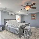 Ultimate Phoenix Group Getaway Patio And Pool!
