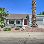 Glendale Oasis With Saltwater Pool And Hot Tub!