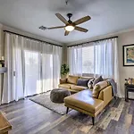 Modern Phoenix Condo With Resort Pool And Spa!