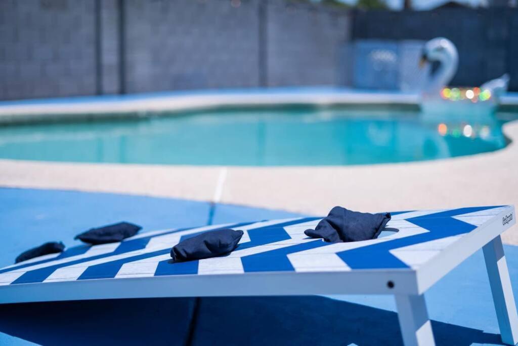 Casa de férias Fab Phx Getaway W/ Pool & Fire Pit Phoenix