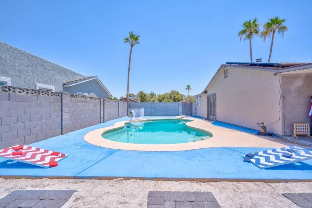 Fab Phx Getaway W/ Pool & Fire Pit