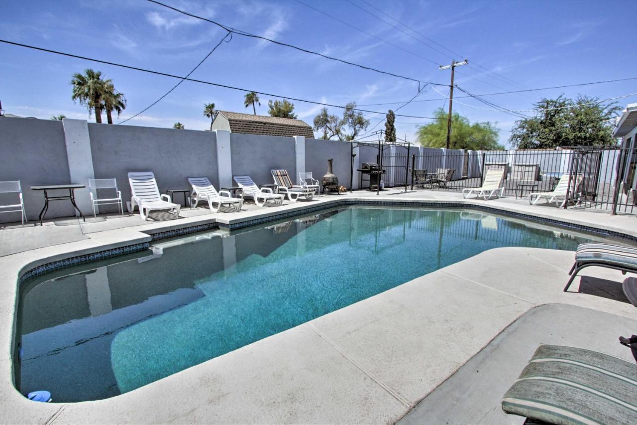 Casa de férias Ultimate Group Getaway Patio And Pool!
