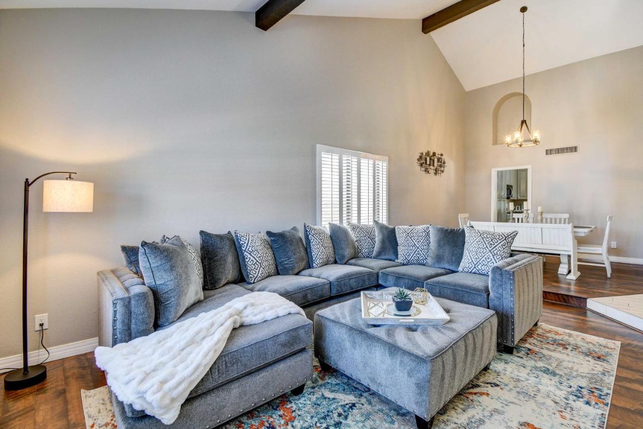 Casa de férias Upscale Scottsdale Retreat With Private Pool And Grill Phoenix