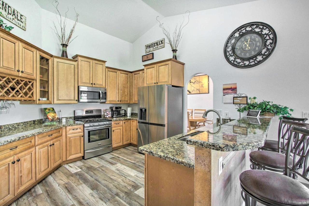 Holiday home Glendale Oasis With Saltwater Pool And Hot Tub!