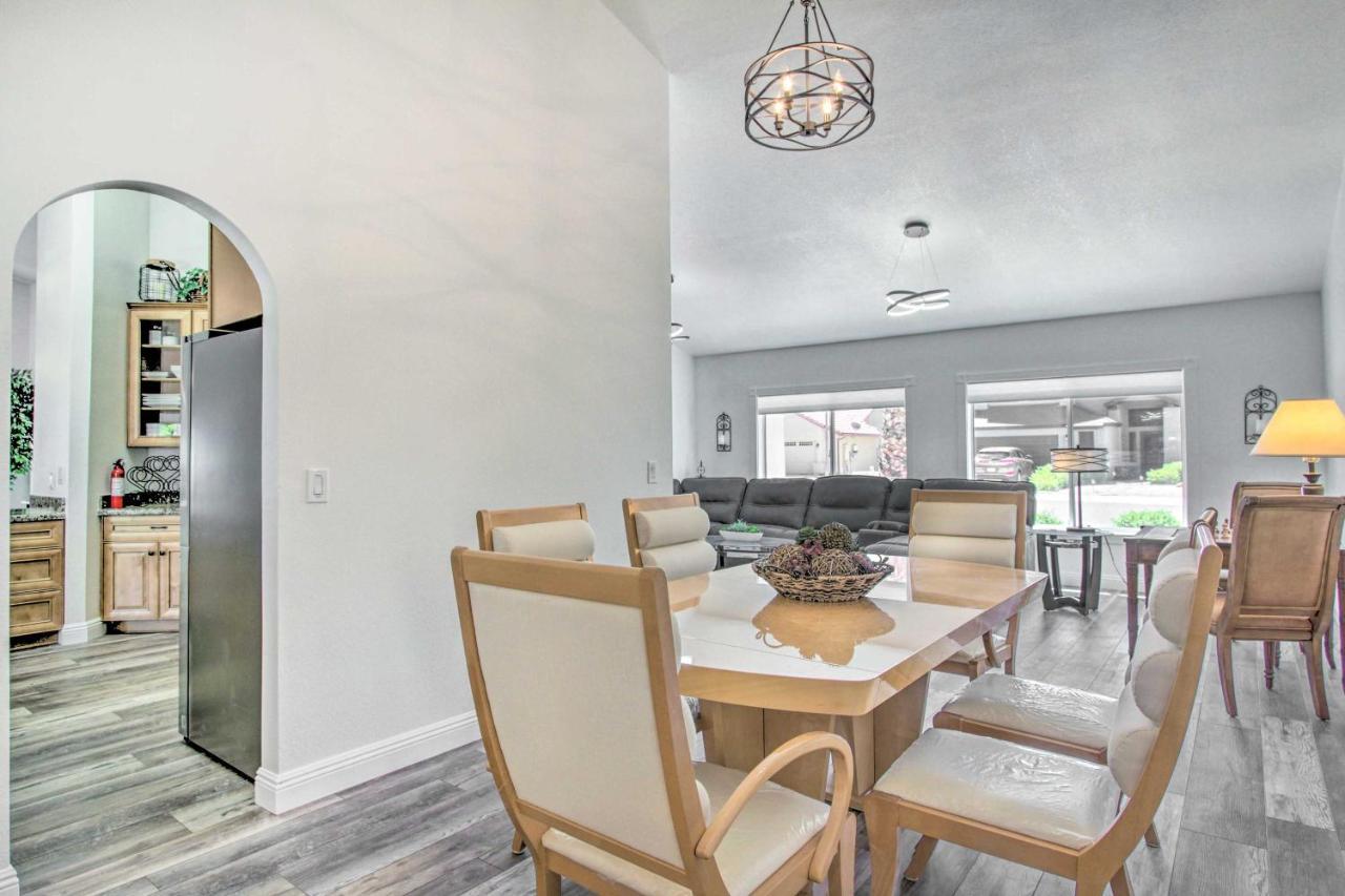 Glendale Oasis With Saltwater Pool And Hot Tub!