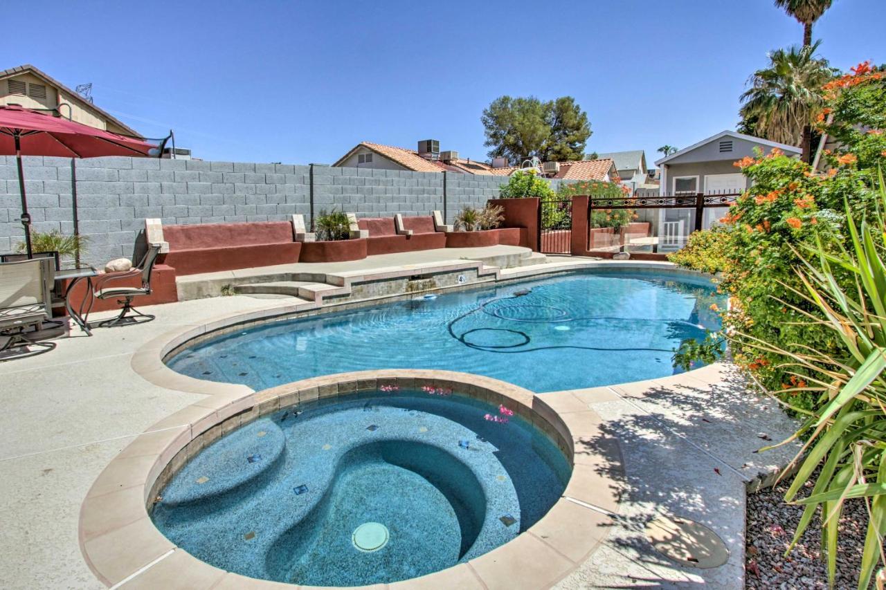 Holiday home Glendale Oasis With Saltwater Pool And Hot Tub!