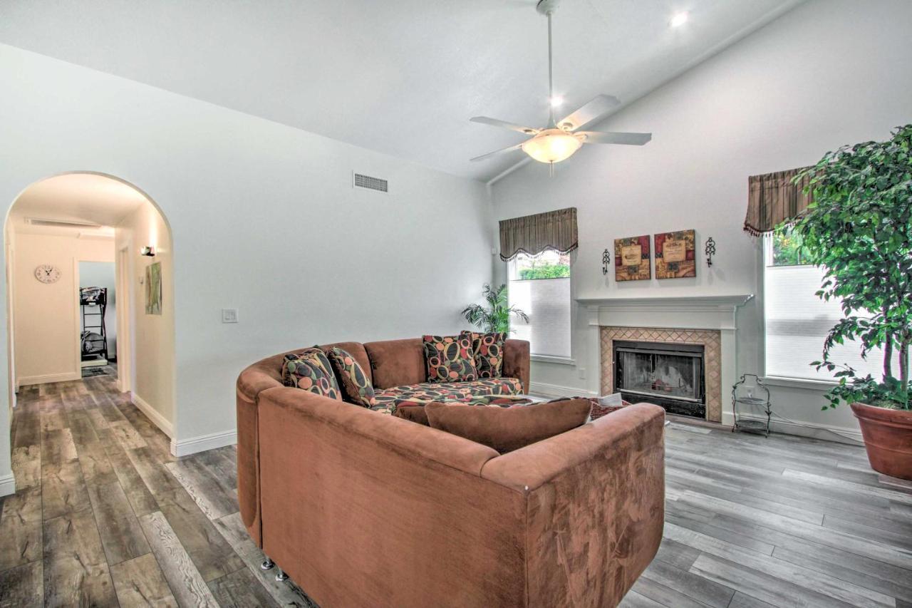 Glendale Oasis With Saltwater Pool And Hot Tub! Phoenix