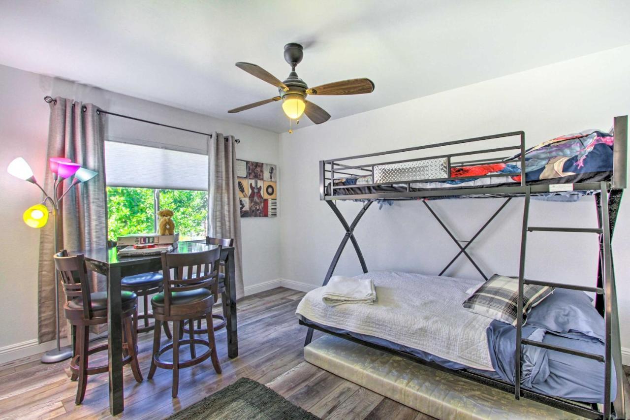 Glendale Oasis With Saltwater Pool And Hot Tub! *