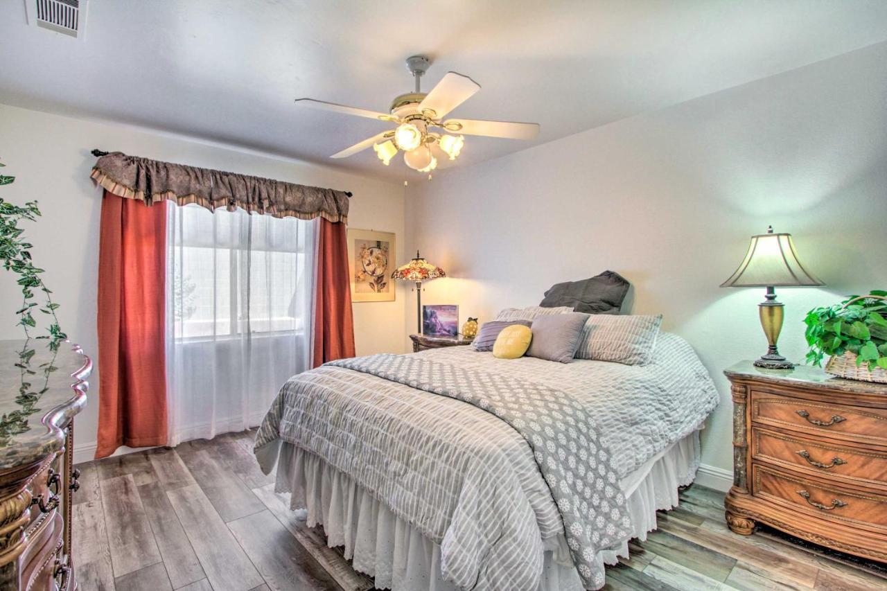 Glendale Oasis With Saltwater Pool And Hot Tub!