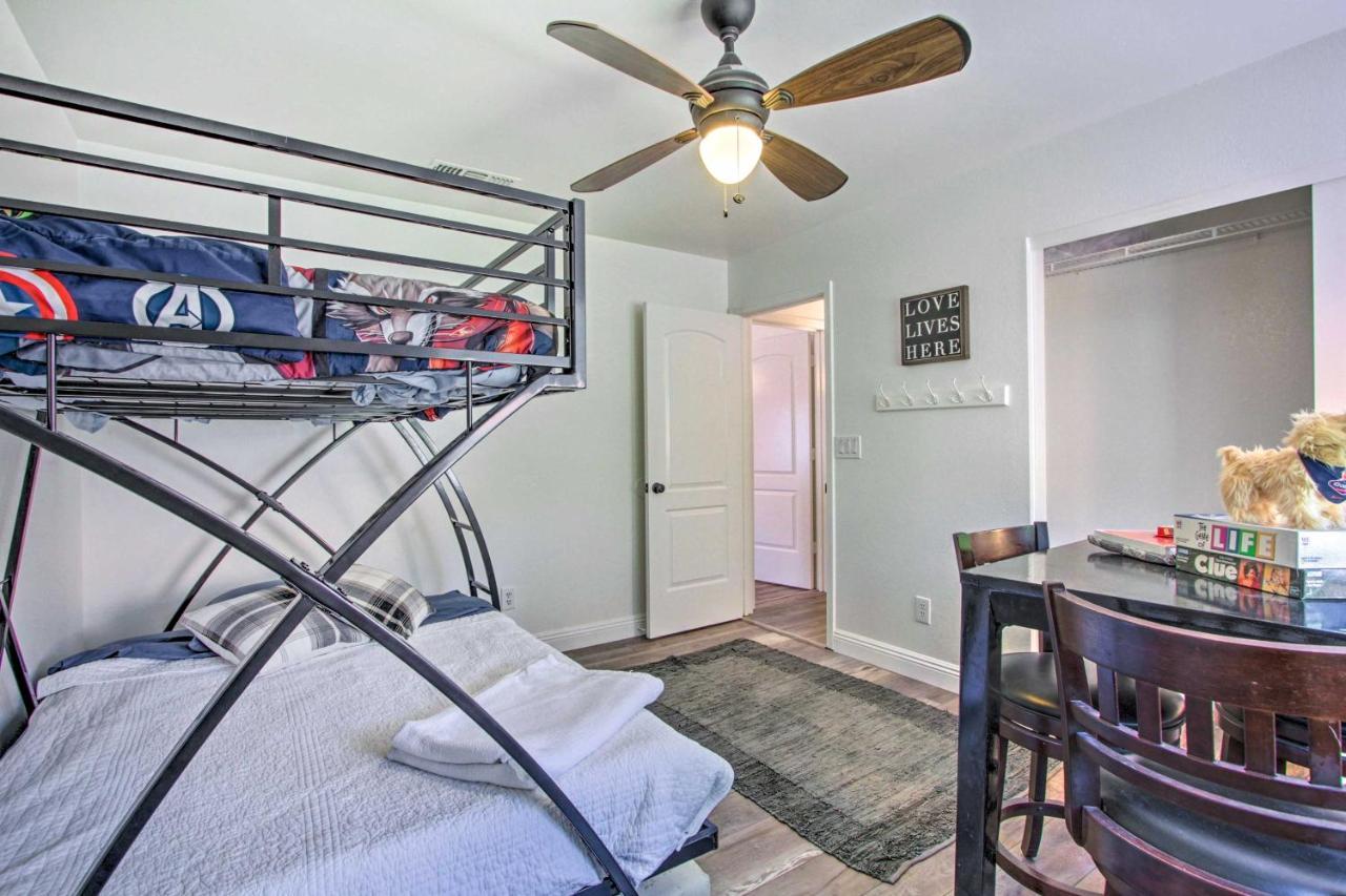 Holiday home Glendale Oasis With Saltwater Pool And Hot Tub!