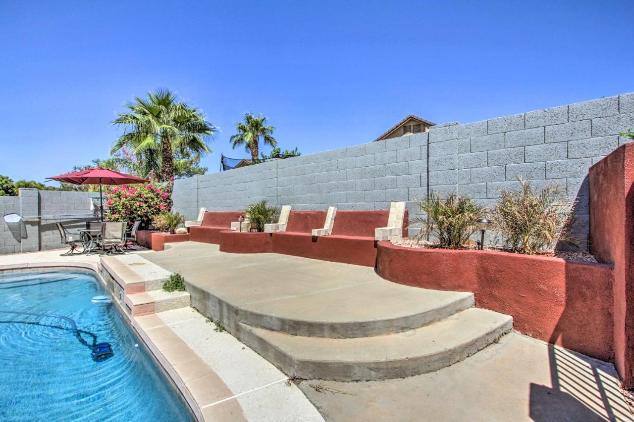 Glendale Oasis With Saltwater Pool And Hot Tub!