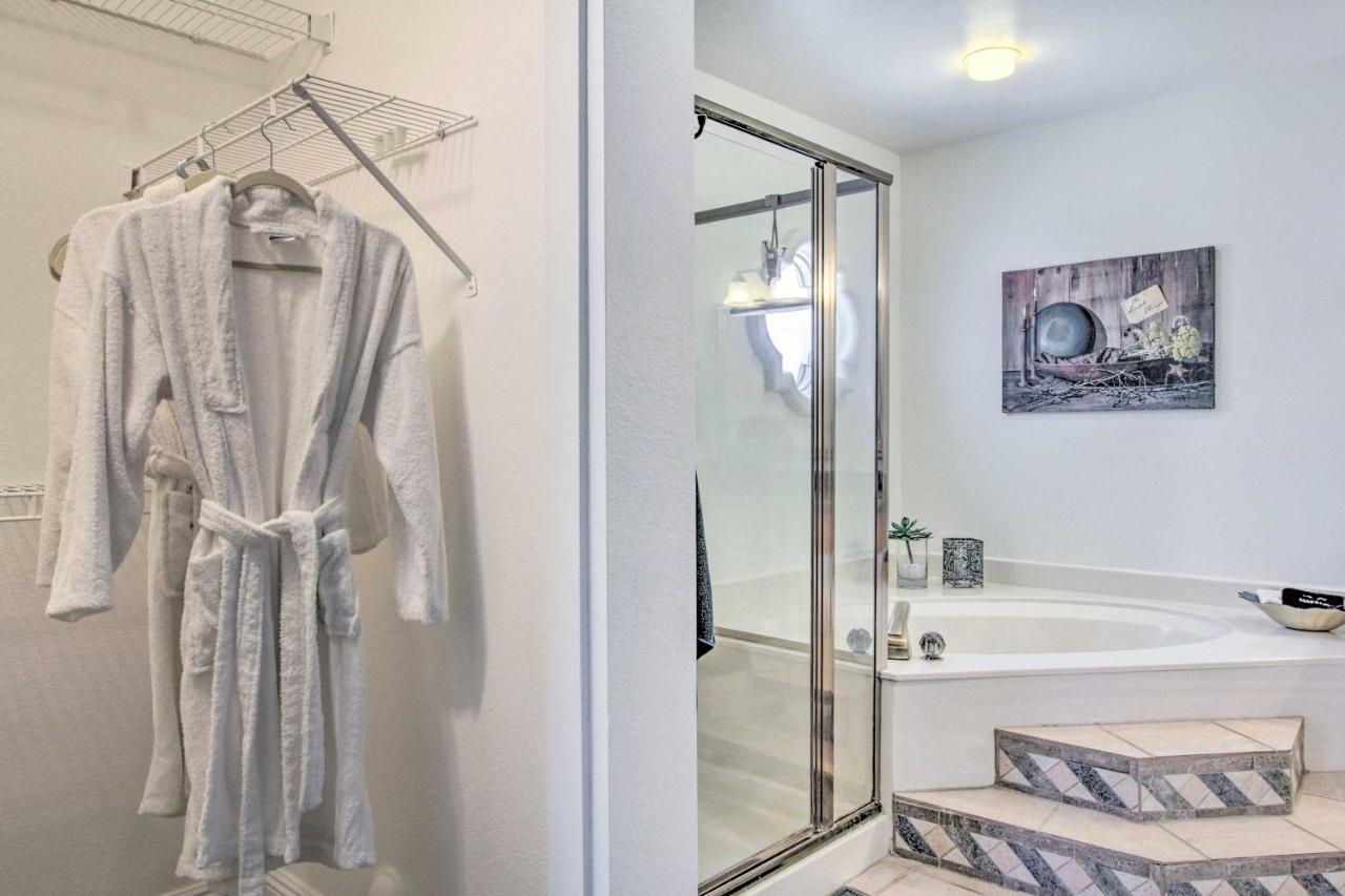 Holiday home Glendale Oasis With Saltwater Pool And Hot Tub! *