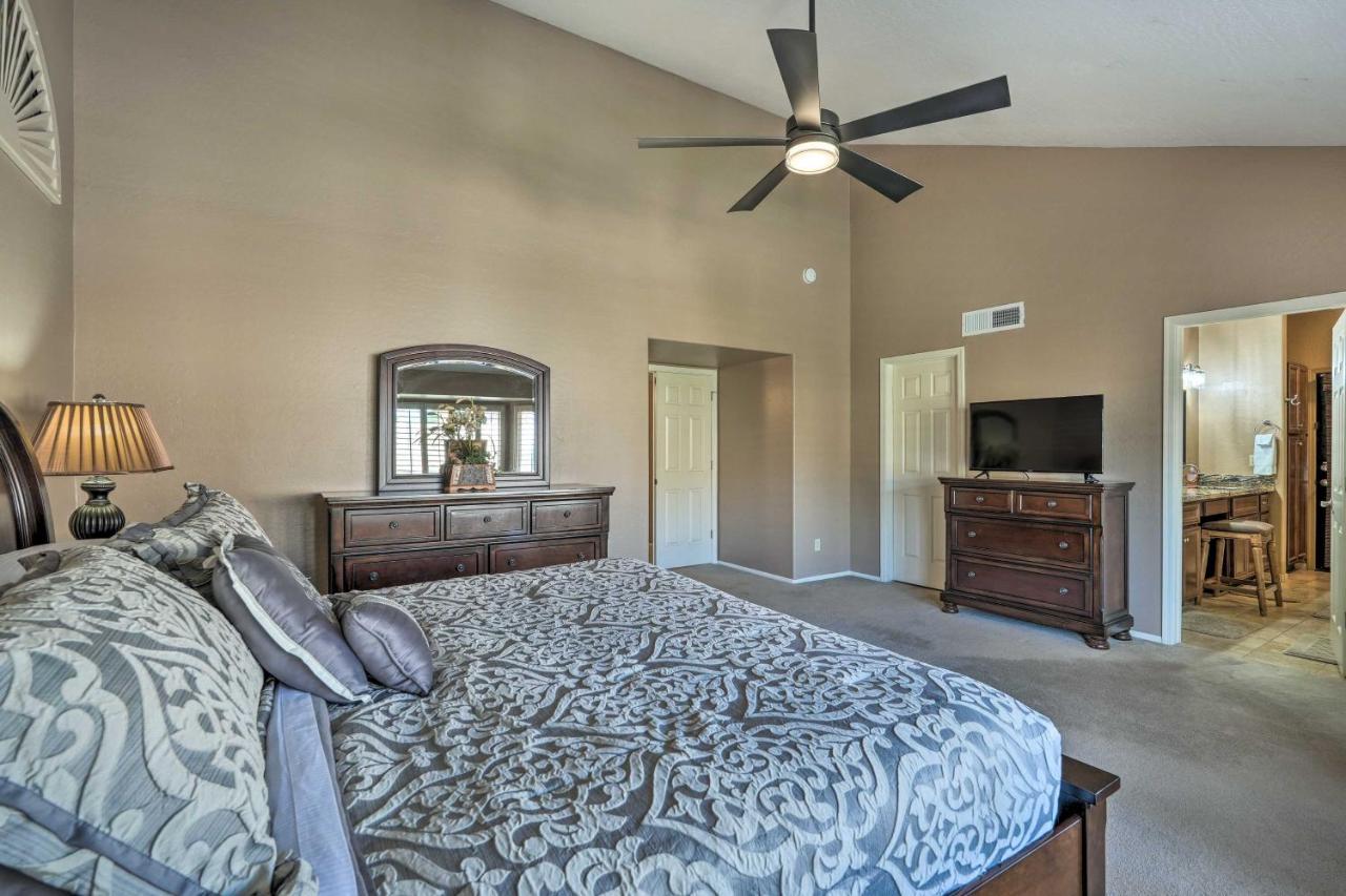 Spacious Scottsdale Pool And Covered Patio Phoenix