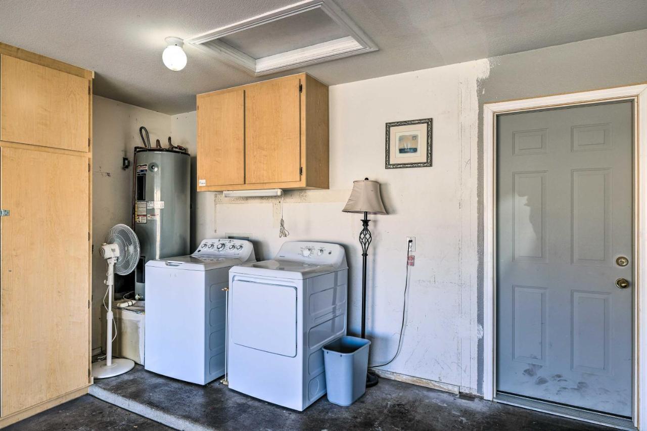 Family-friendly Glendale With Private Yard *