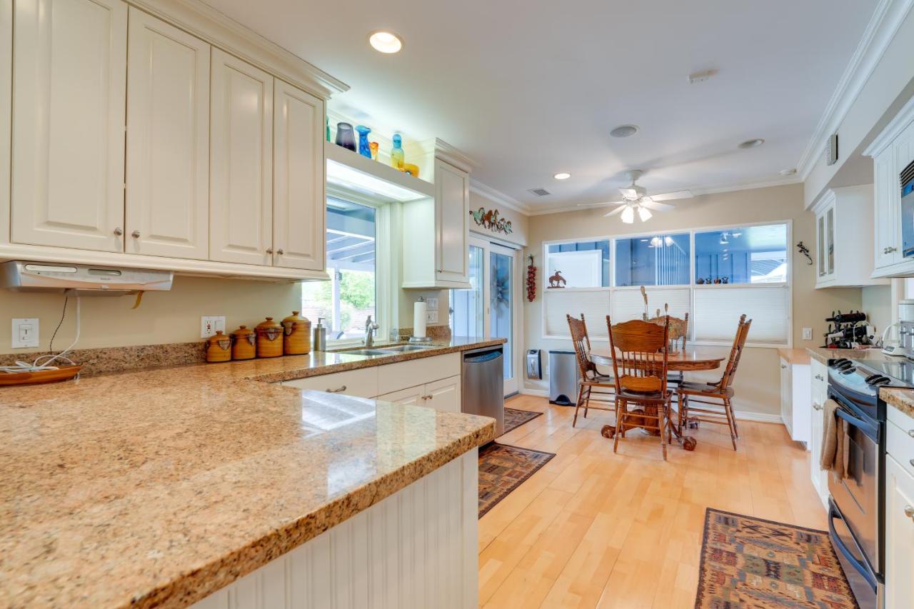 Lovely Vacation With Pool! Holiday home Phoenix