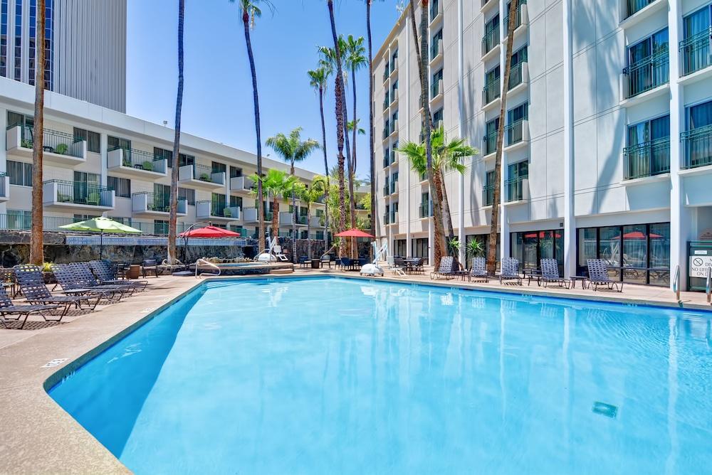 Doubletree By Hilton Phoenix Midtown 3*