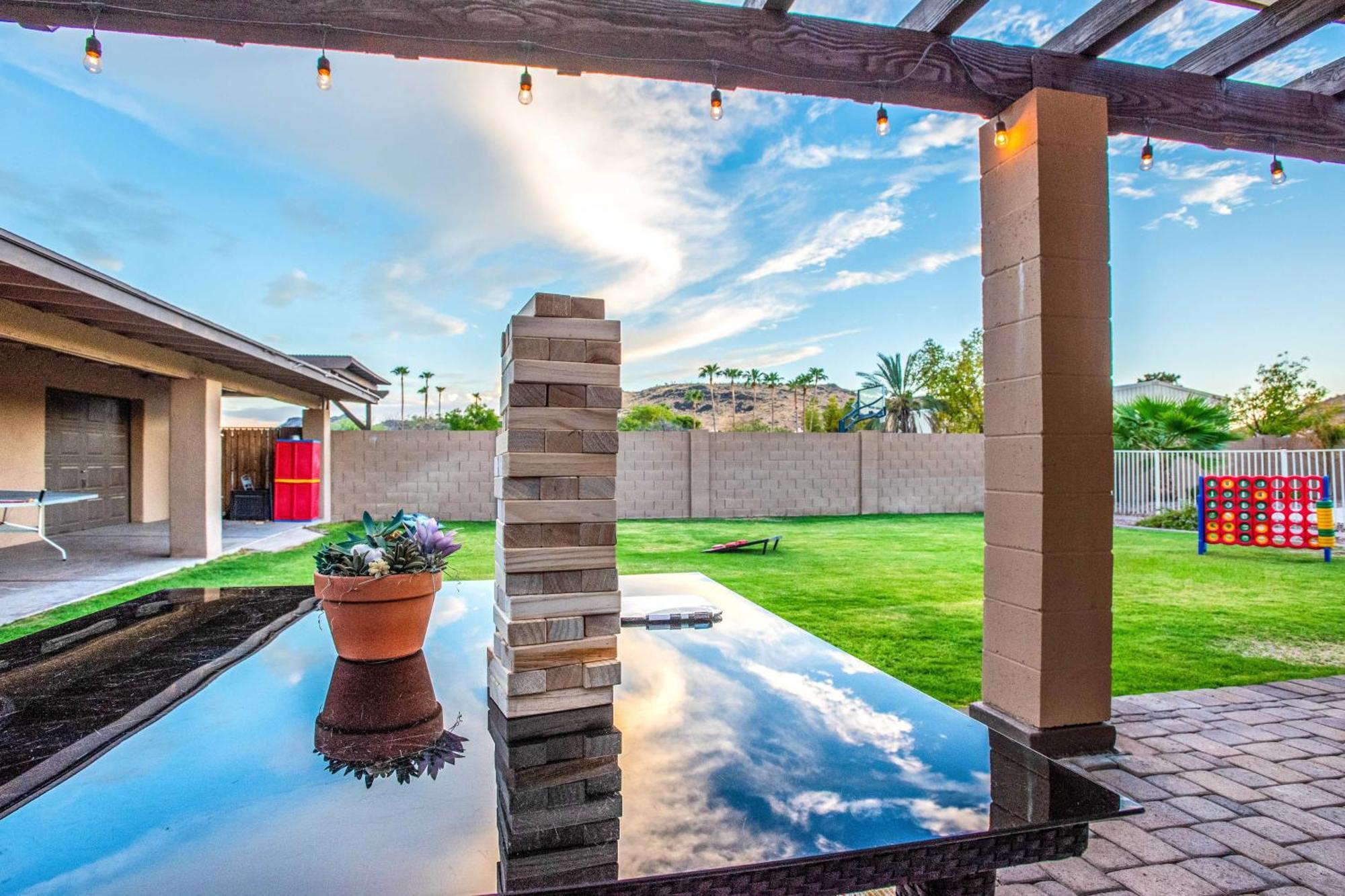 Pet-friendly Glendale With Pool And Putting *