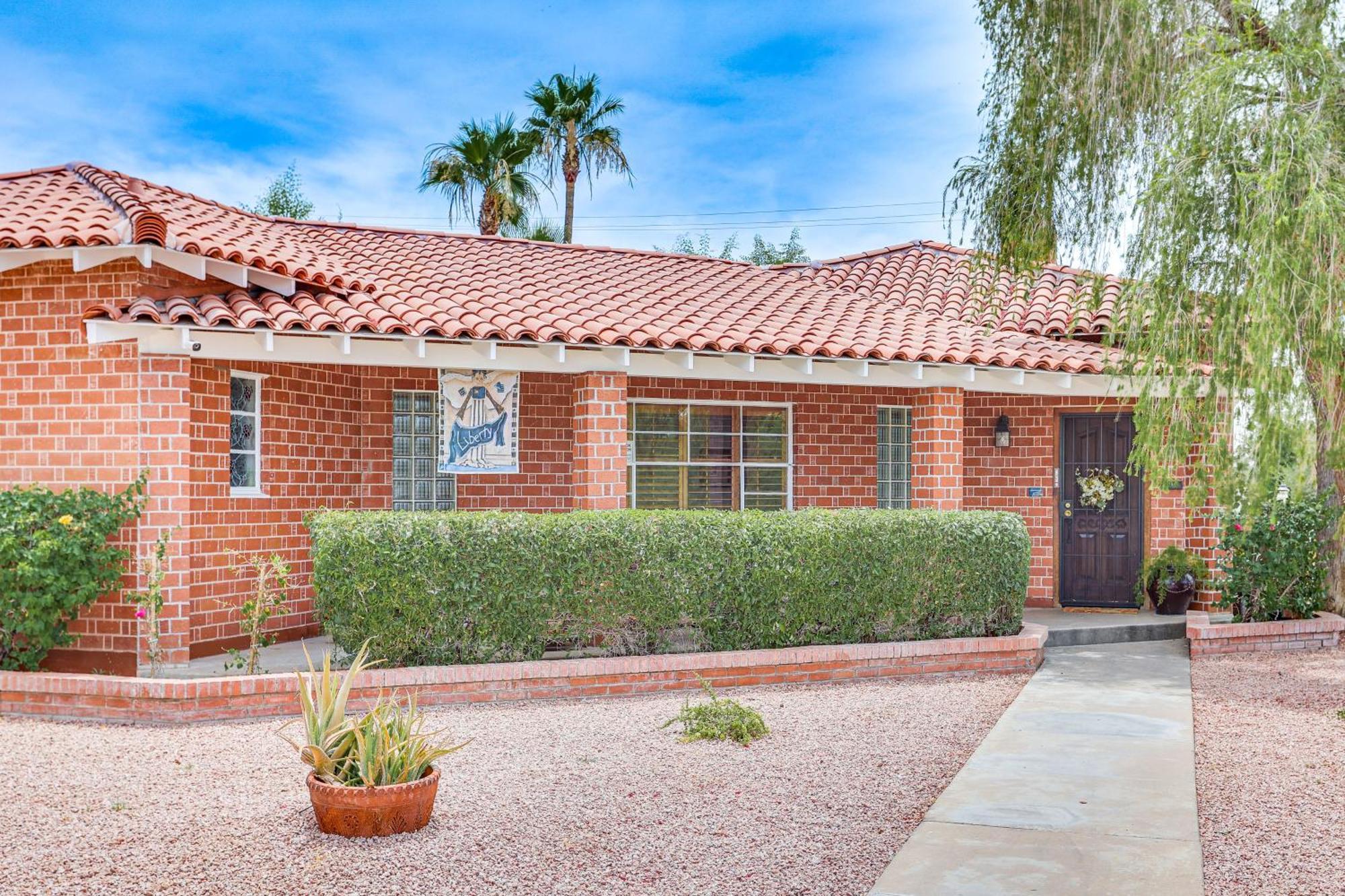 Getaway With Patio - 2 Miles To Downtown! *