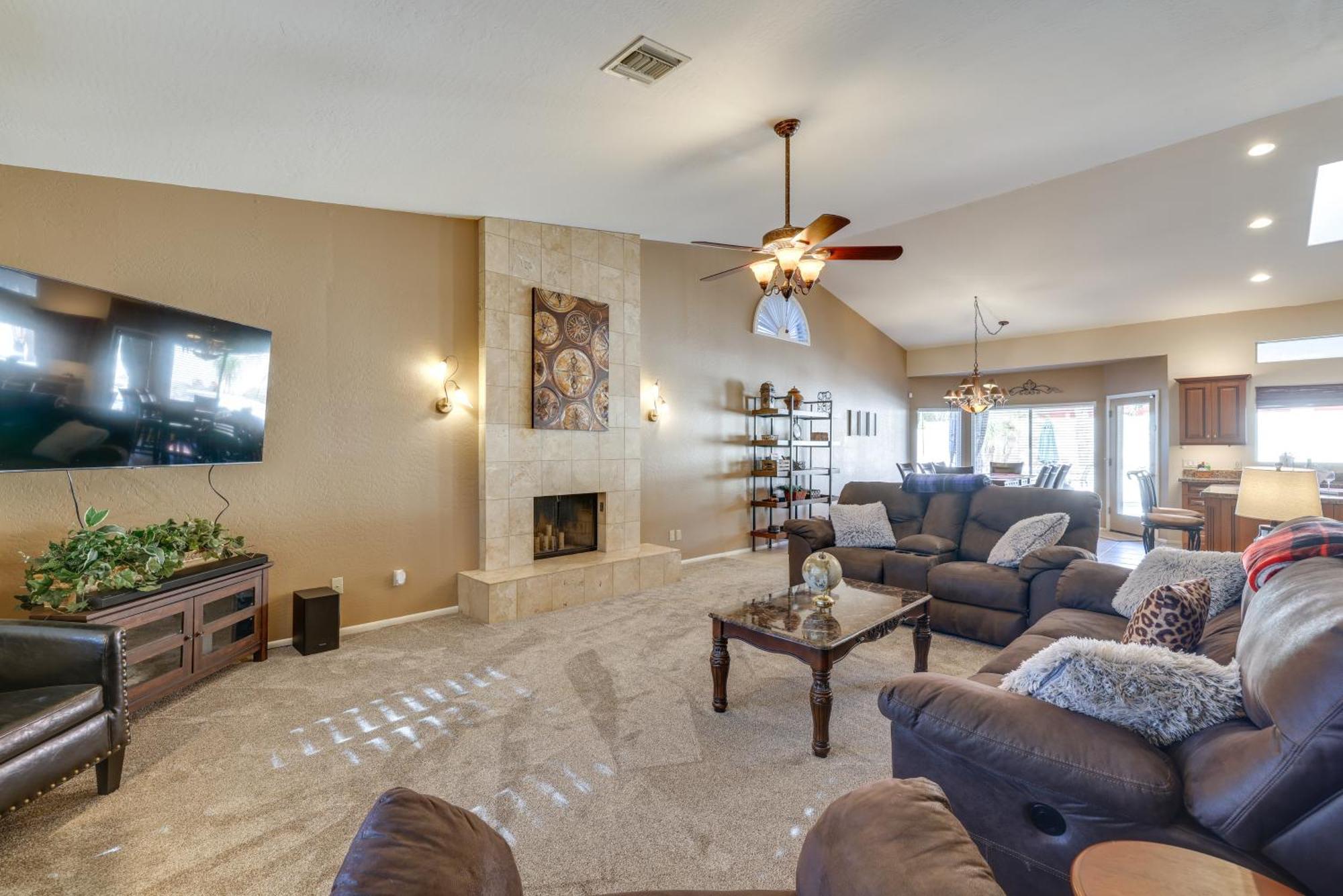 Spacious Scottsdale Pool And Covered Patio