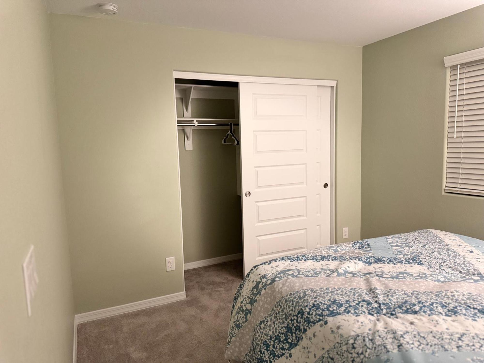 Friendly Host Near Loop 202 With Mountain Views Homestay