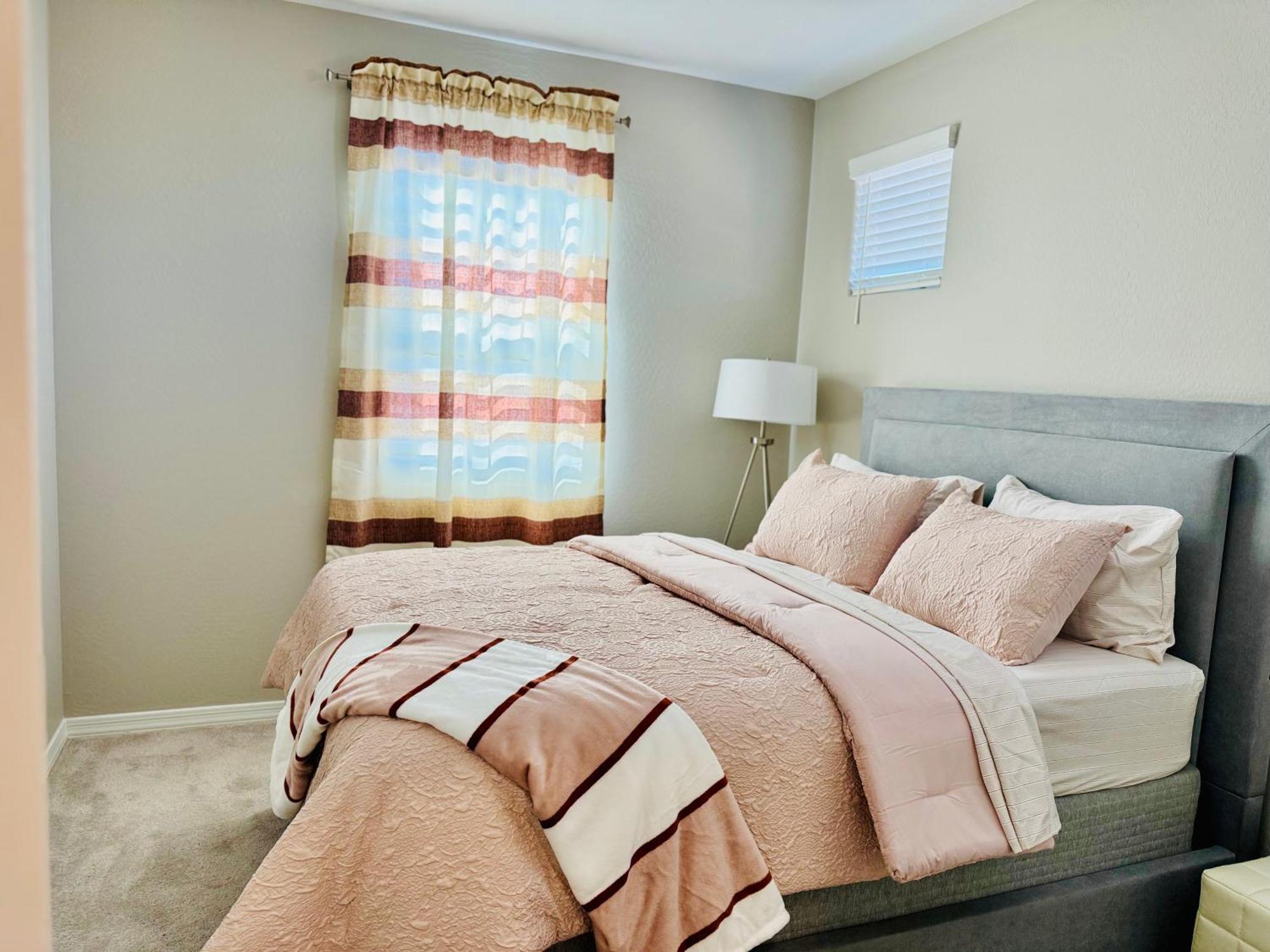 Homestay Friendly Host Near Loop 202 With Mountain Views Phoenix