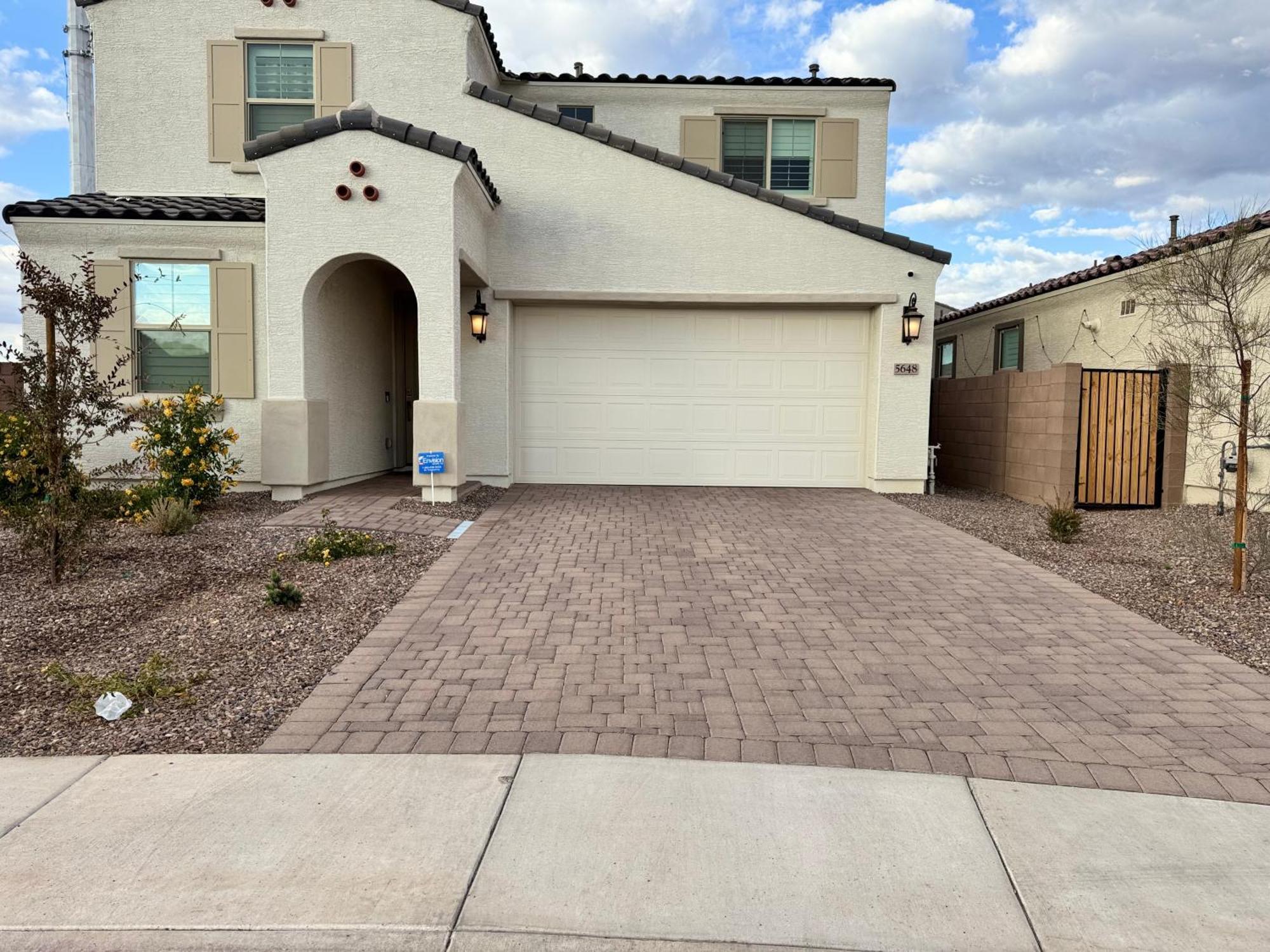 Friendly Host Near Loop 202 With Mountain Views *