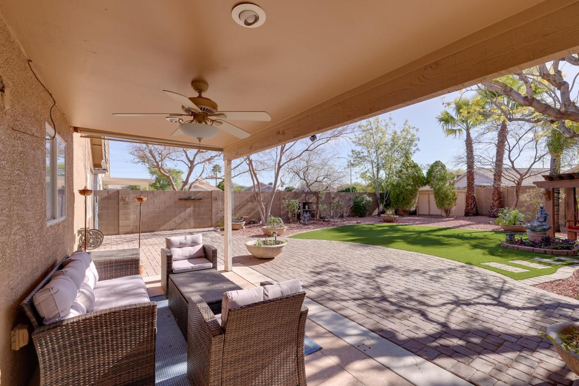 Holiday home Family-friendly Glendale With Private Yard *