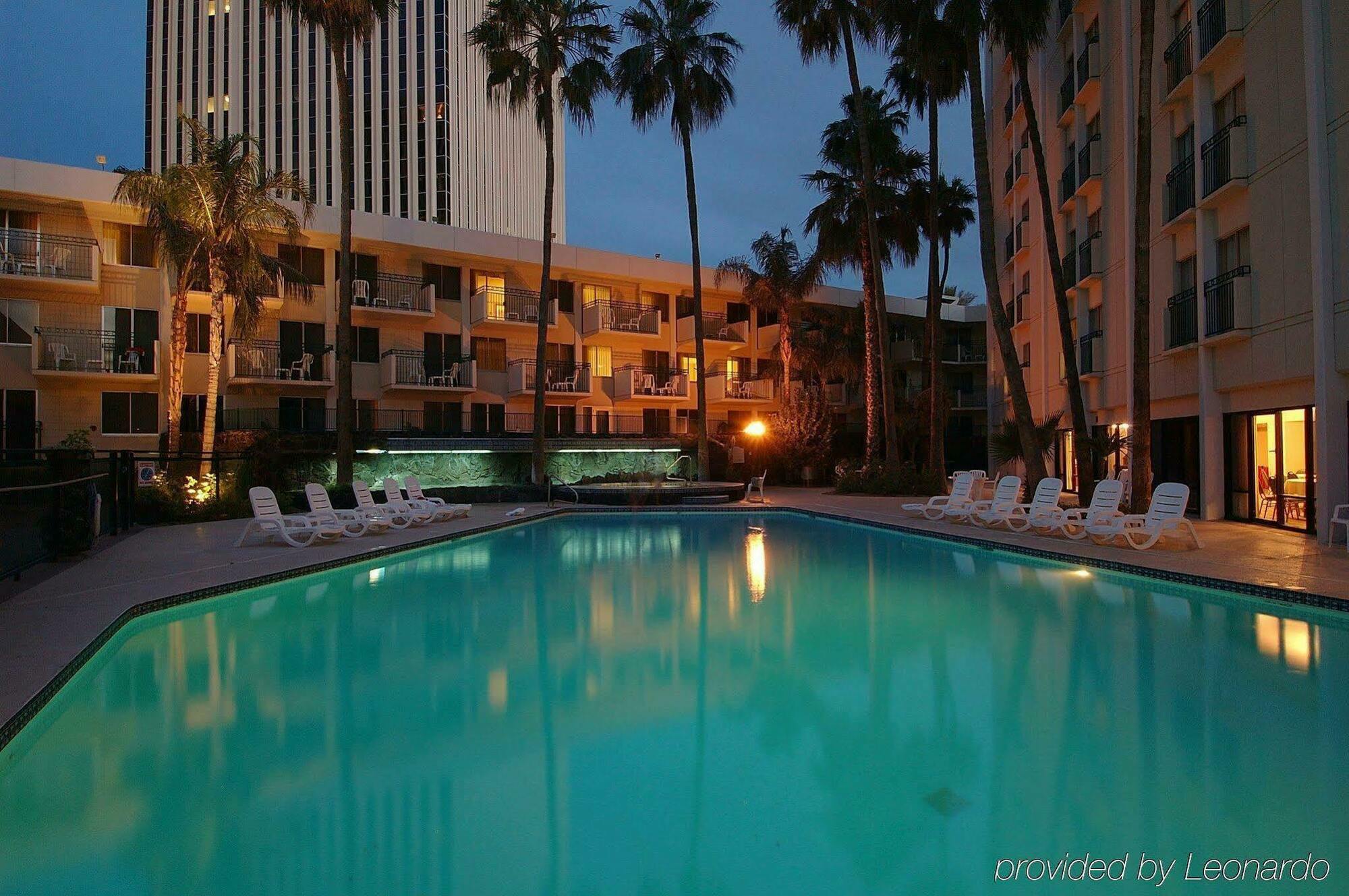 Hotel Doubletree By Hilton Phoenix Midtown 3*