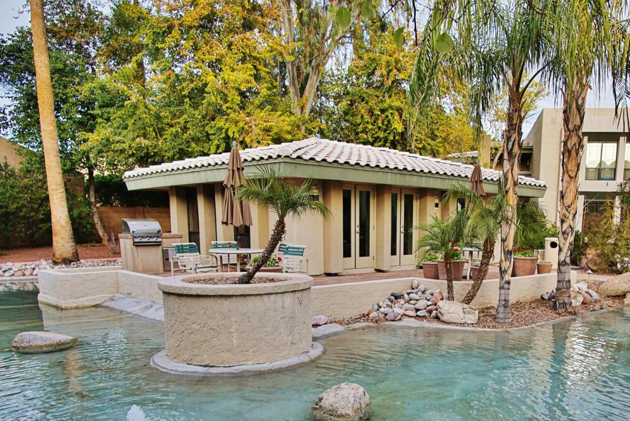 Abode With Pool Access Walk To Fashion Park Apartment