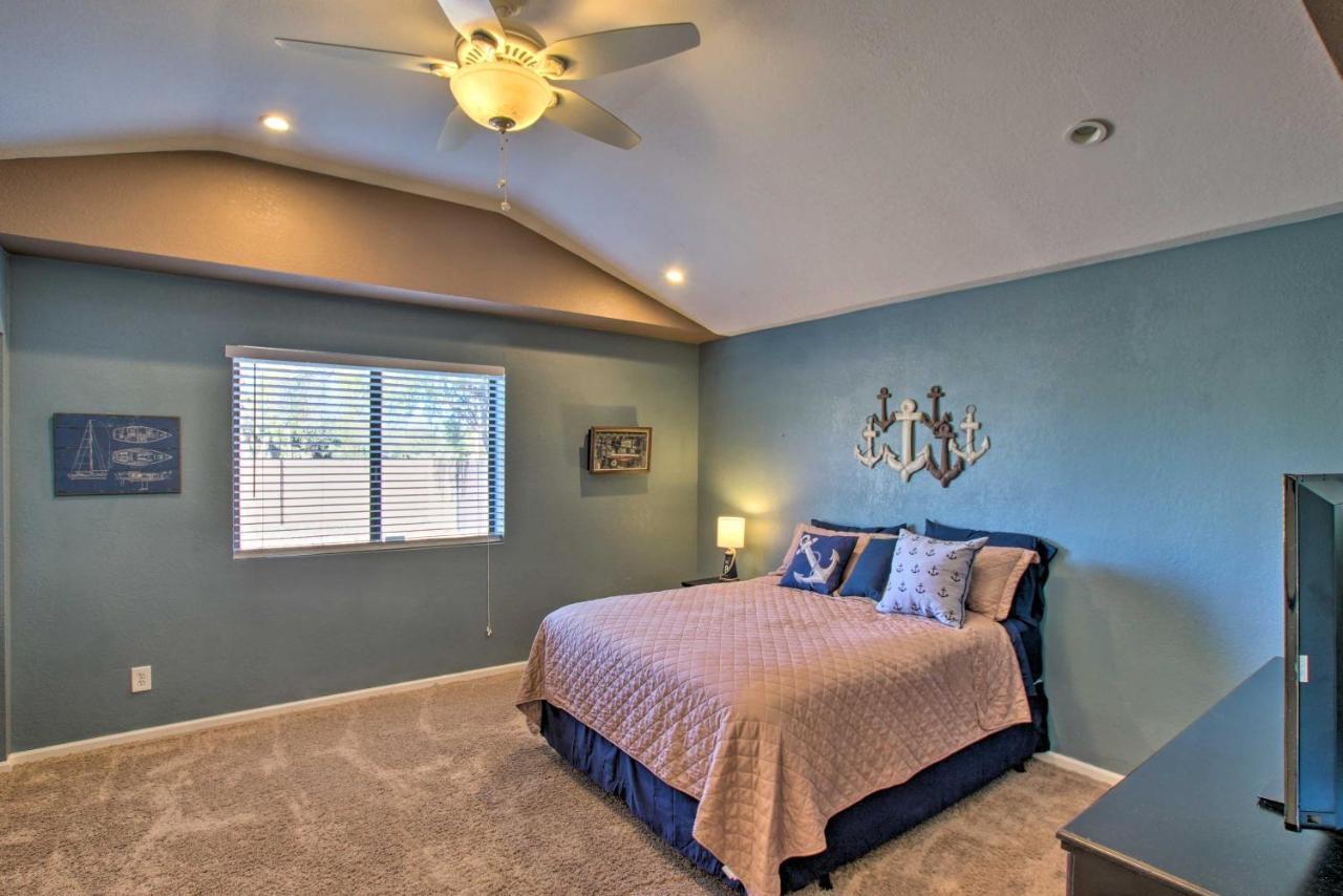 Pet-friendly Glendale With Pool And Putting Holiday home Phoenix