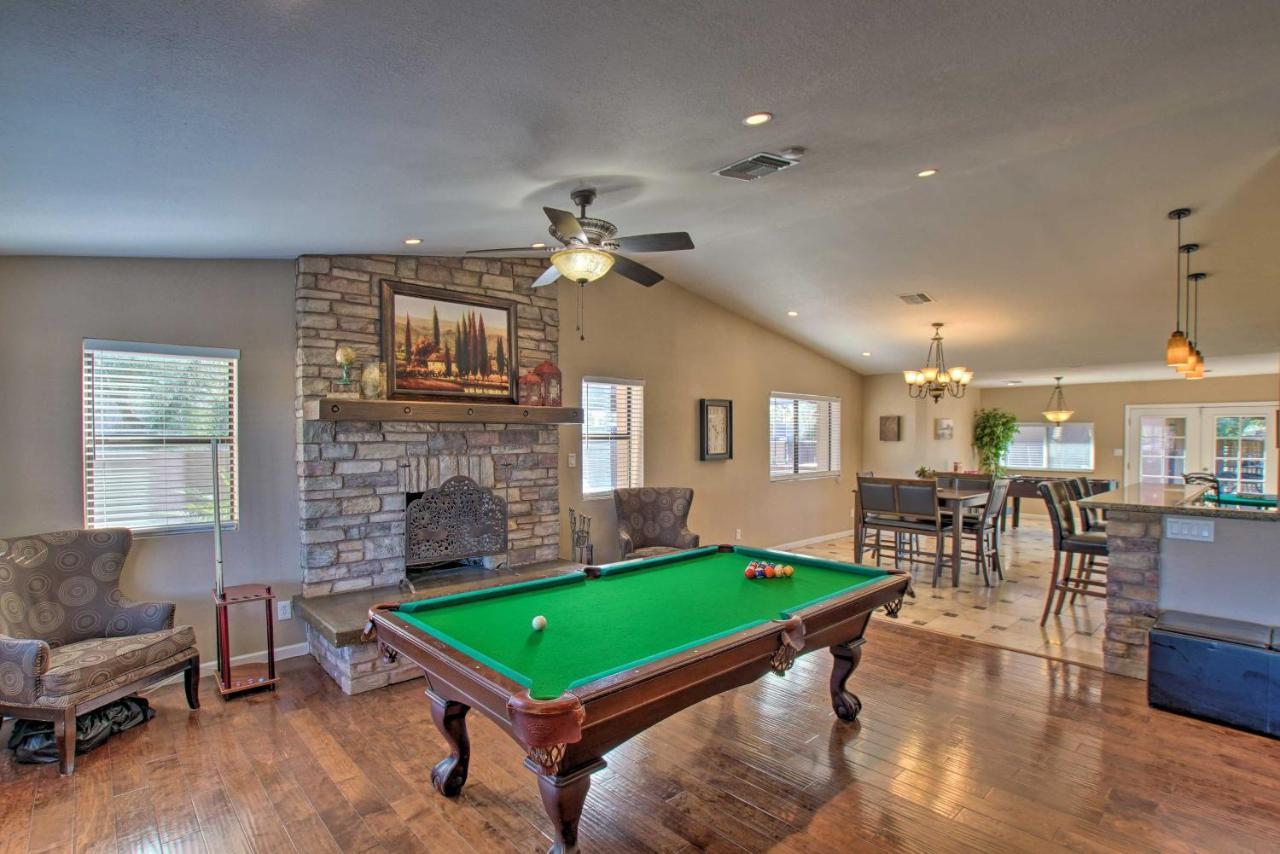 Pet-friendly Glendale With Pool And Putting Holiday home Phoenix