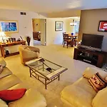 Phoenix Abode With Pool Access Walk To Fashion Park
