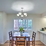Modern Paradise Valley Condo With Golf Course View!